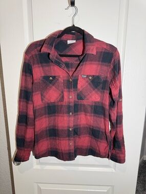 Columbia Sportswear Red and Black Plaid Button-Up Shirt Women